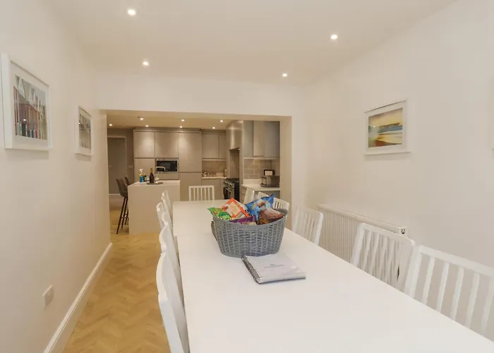 Station House * Scarborough